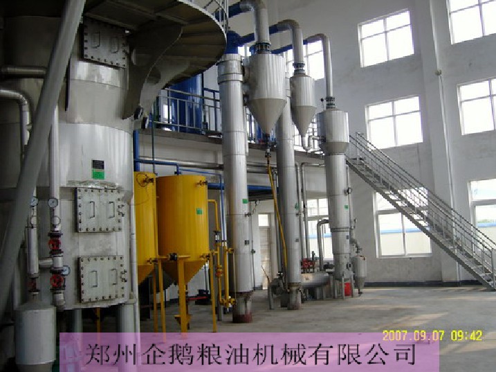 浸出油設(shè)備，浸出油設(shè)備哪家好，小型浸出設(shè)備，浸出器